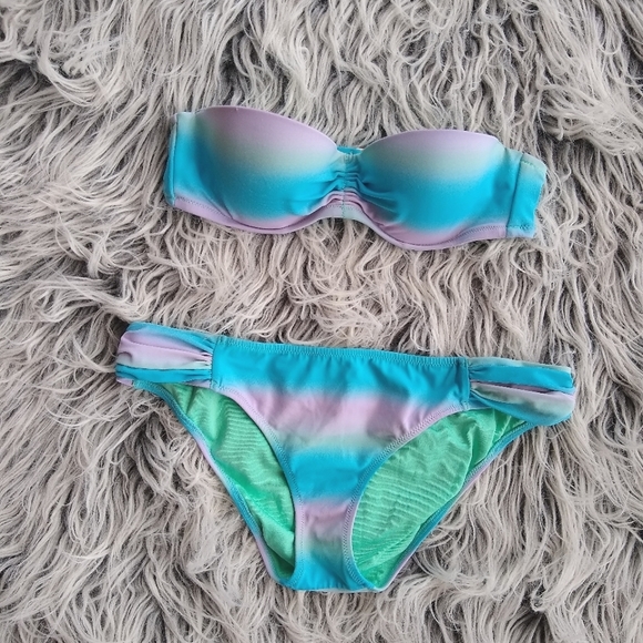 Victoria's Secret Other - 𝅺VICTORIA'S SECRET Ombre pastel bikini